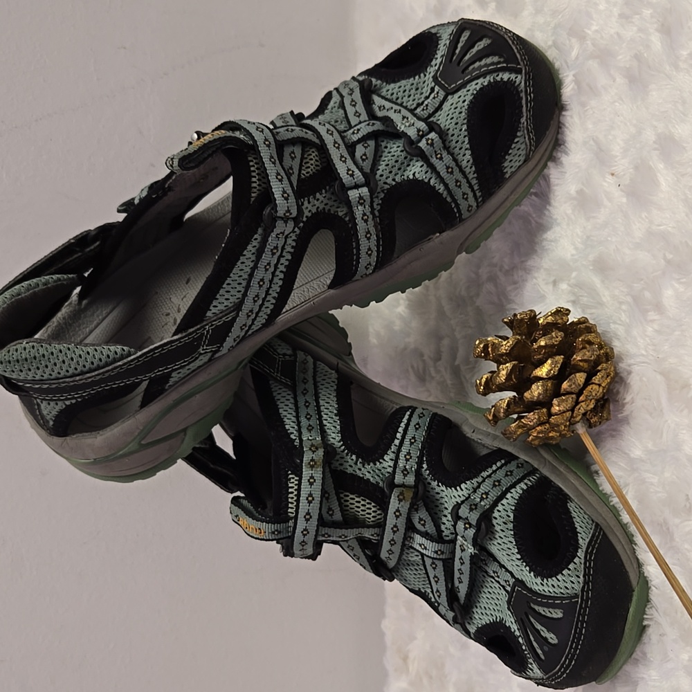 Ahnu | Waterproof Hiking Casual  Sandals